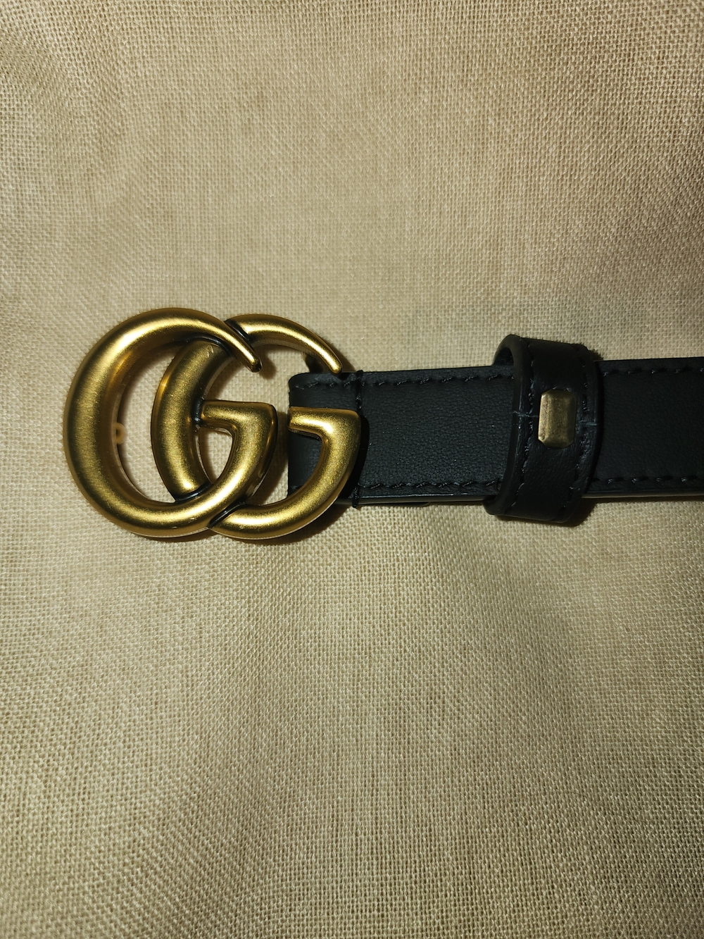 Gucci Black Leather Thin Belt with Gold Double-G Buckle Marmont. Dust Bag